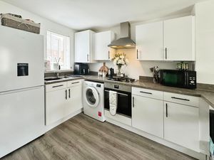 Photo 21- click for photo gallery